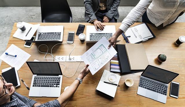 Niet automatiseren van administratieve processen kost tijd